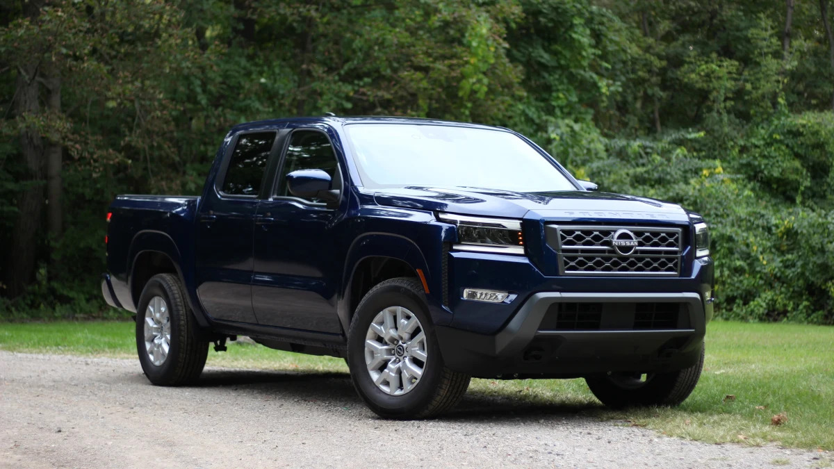 2022 Nissan Frontier SV