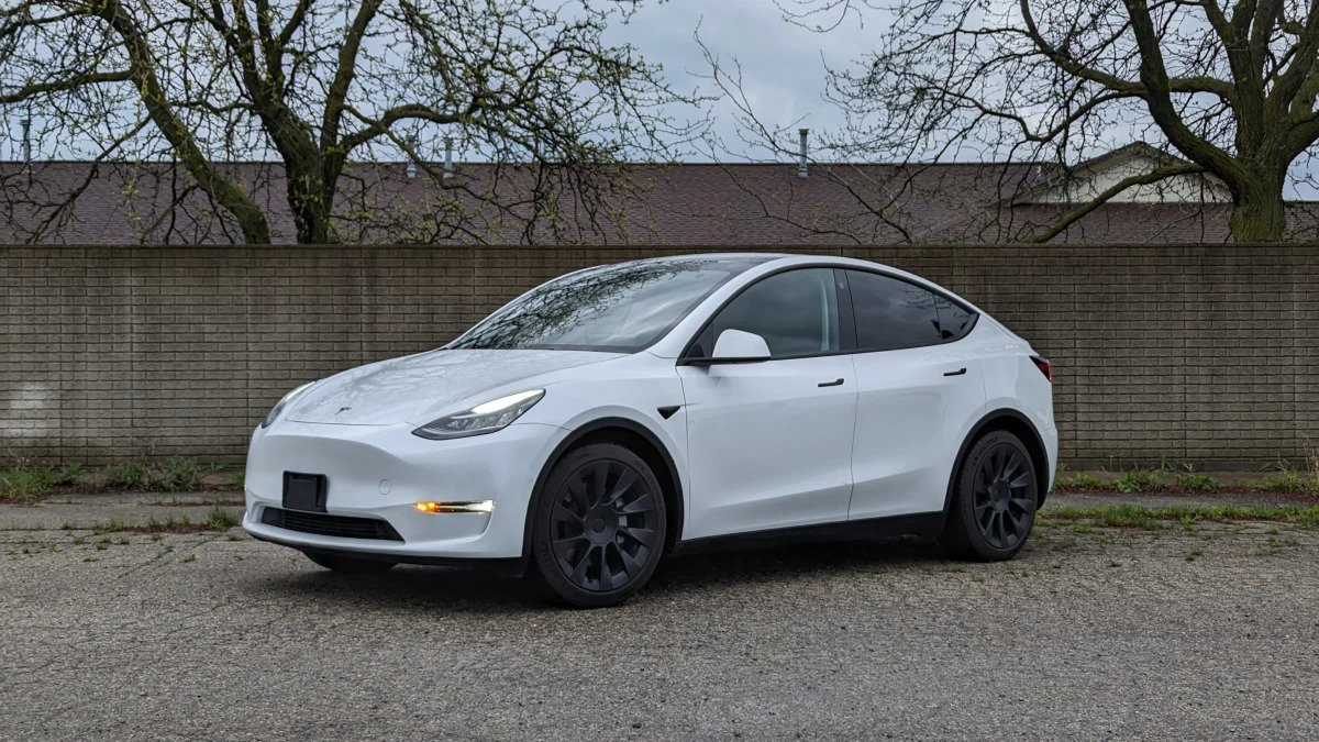 Tesla  Model Y Long Range